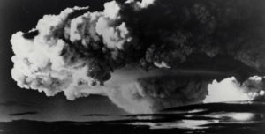 O mundo está preparado para enfrentar uma guerra nuclear? Não. Então precisamos proibir a bomba